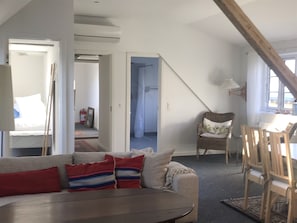 Standard Apartment (12) | Living area