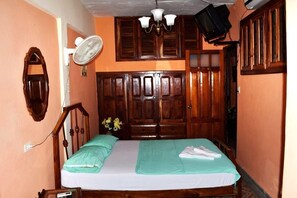 Minibar, décoration personnalisée, ameublement personnalisé