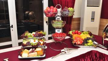 Free daily continental breakfast