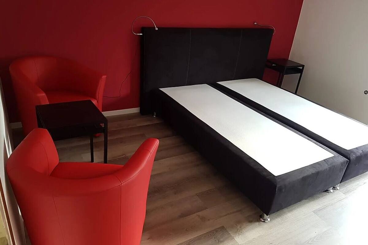 Télévision de 60 cm avec chaînes par câble