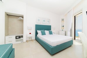 Minibar, individually decorated, individually furnished, desk - Residenza Al Pesce d'Oro (Amalfi)