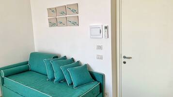 Junior Suite, Terrazzo Vista Mare | Minibar, con stile personalizzato, con arredamento individuale