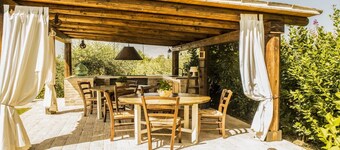 THE VINEYARD - unit 2 - THE SUNFLOWER