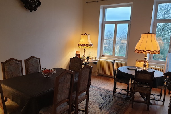 Daily continental breakfast (EUR 10 per person)