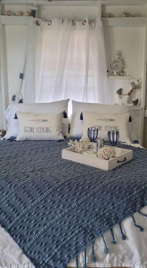 1 Schlafzimmer, Schreibtisch, BĂŒgeleisen/BĂŒgelbrett, kostenloses WLAN