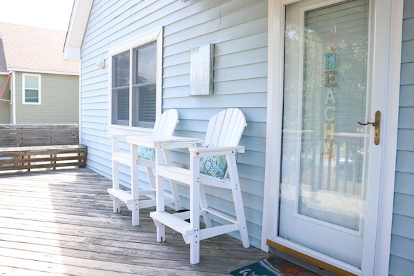 second floor front deck
