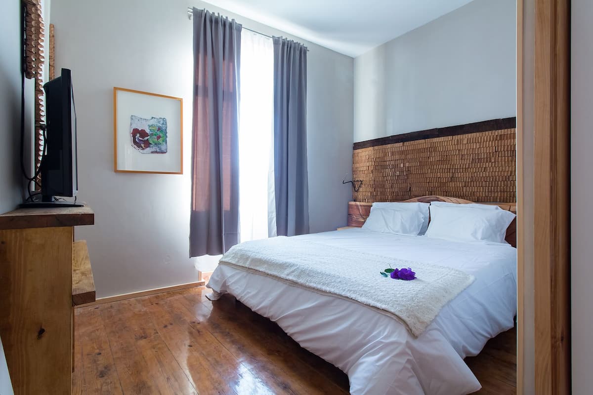 Design Double Room | Hypo-allergenic bedding, soundproofing, free WiFi