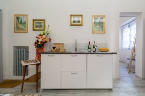 Comfort-Apartment, 2 Schlafzimmer | Eigene Küche | Kühlschrank, Mikrowelle, Ofen, Herdplatte