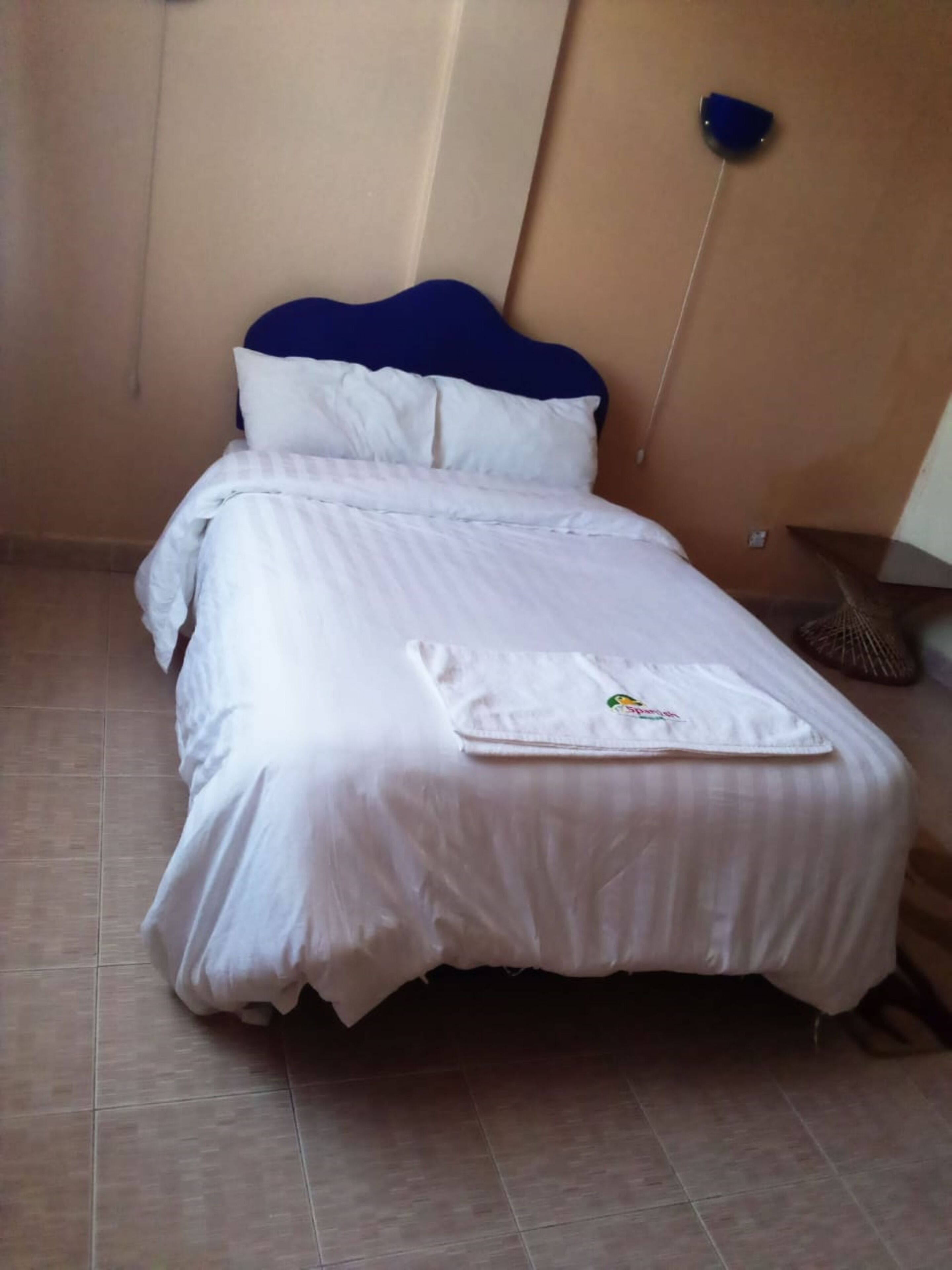 Desk, free WiFi, bed sheets