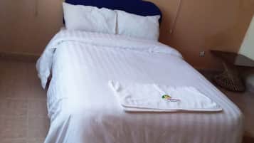 Standard Room | Desk, free WiFi, bed sheets
