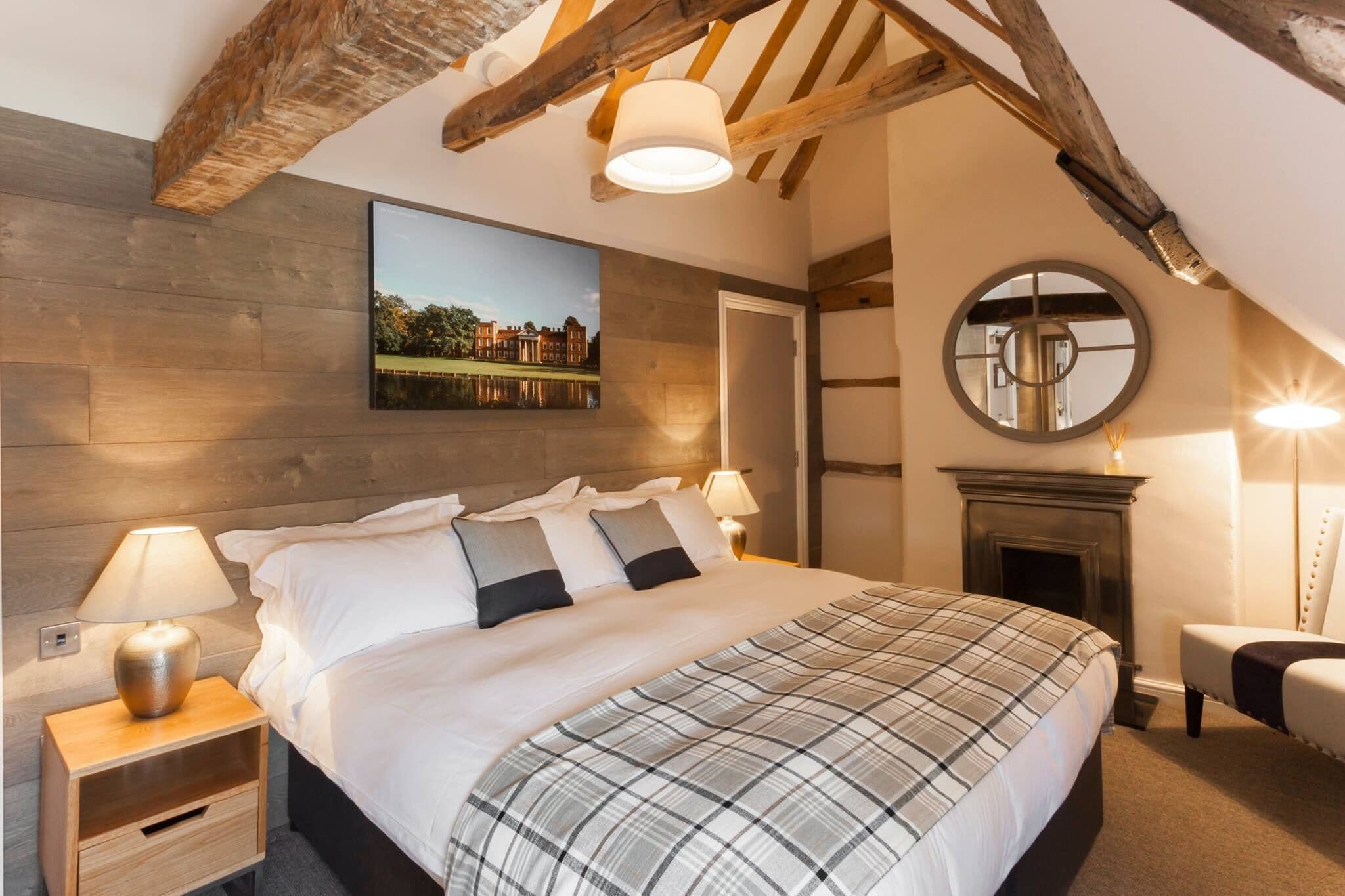 Double or Twin Room | Desk, soundproofing, iron/ironing board, free WiFi