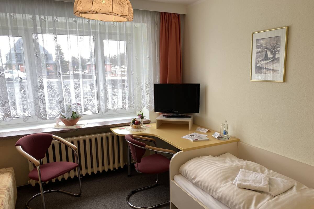 Desk, cribs (free), rollaway beds (surcharge), WiFi (free)
