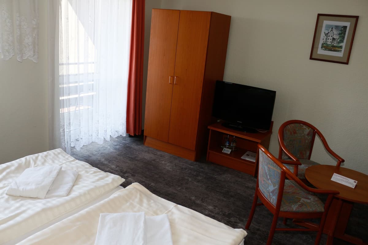 Panoramic Double Room, Balcony (Traugotthöhe) | Desk, cribs (free), rollaway beds (surcharge), WiFi (free)