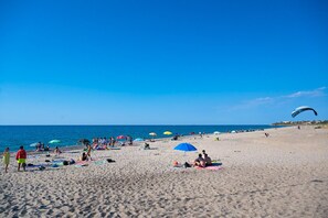 Platja a a prop 