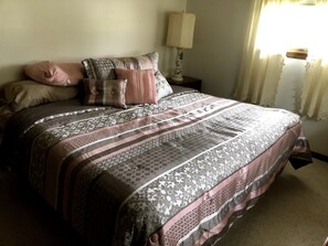 3 bedrooms, desk, travel crib, free WiFi