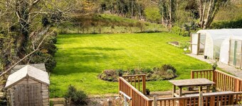 3-bed House in Clonmany With Panoramic Hillside Se