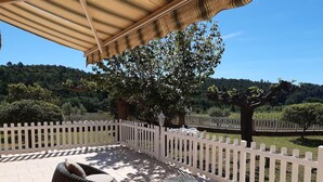 Terrace/patio - Gîte Villa Sous Les Pins (LA LONDE LES MAURES)
