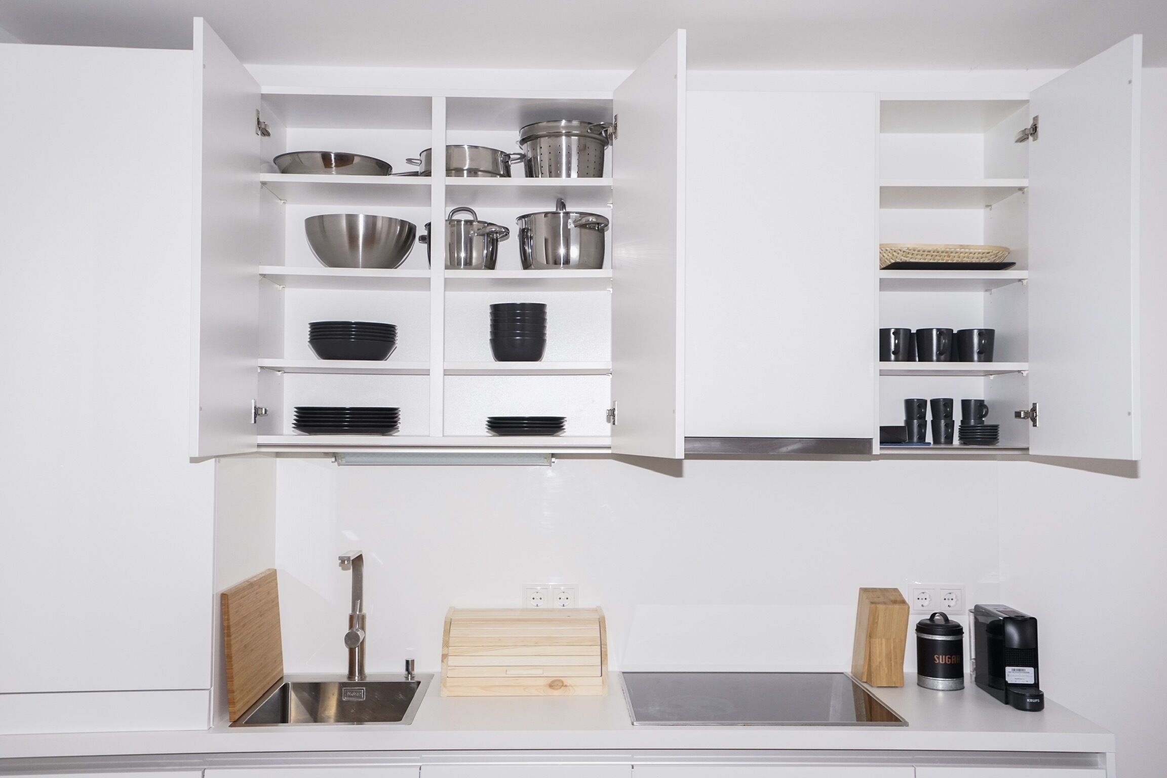 Economy-Studio (TOP 1) | Eigene Kochnische | Kühlschrank, Ofen, Herdplatte, Geschirrspüler