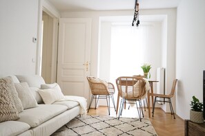 Comfort Apartment (TOP 2) | Living area | TV