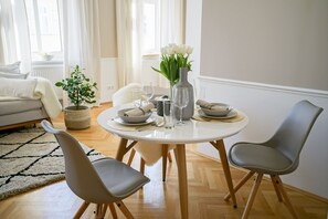 Departamento de diseñador (TOP 10) | Servicio a la habitación