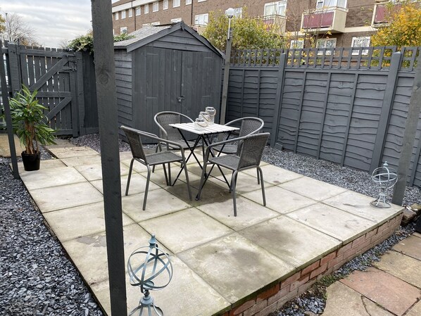 House | Terrace/patio - 3 Bed House (Birmingham)