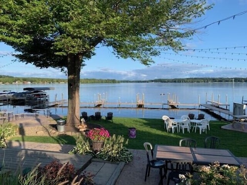 Resort Main Main, Bemus Pointin sydämessä, Chautauqua-järvellä!