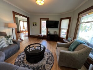 Smart TV, DVD player