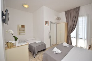 Standard Quadruple Room | Premium bedding, free WiFi, bed sheets - Lively Hotel (Bellaria-Igea Marina)