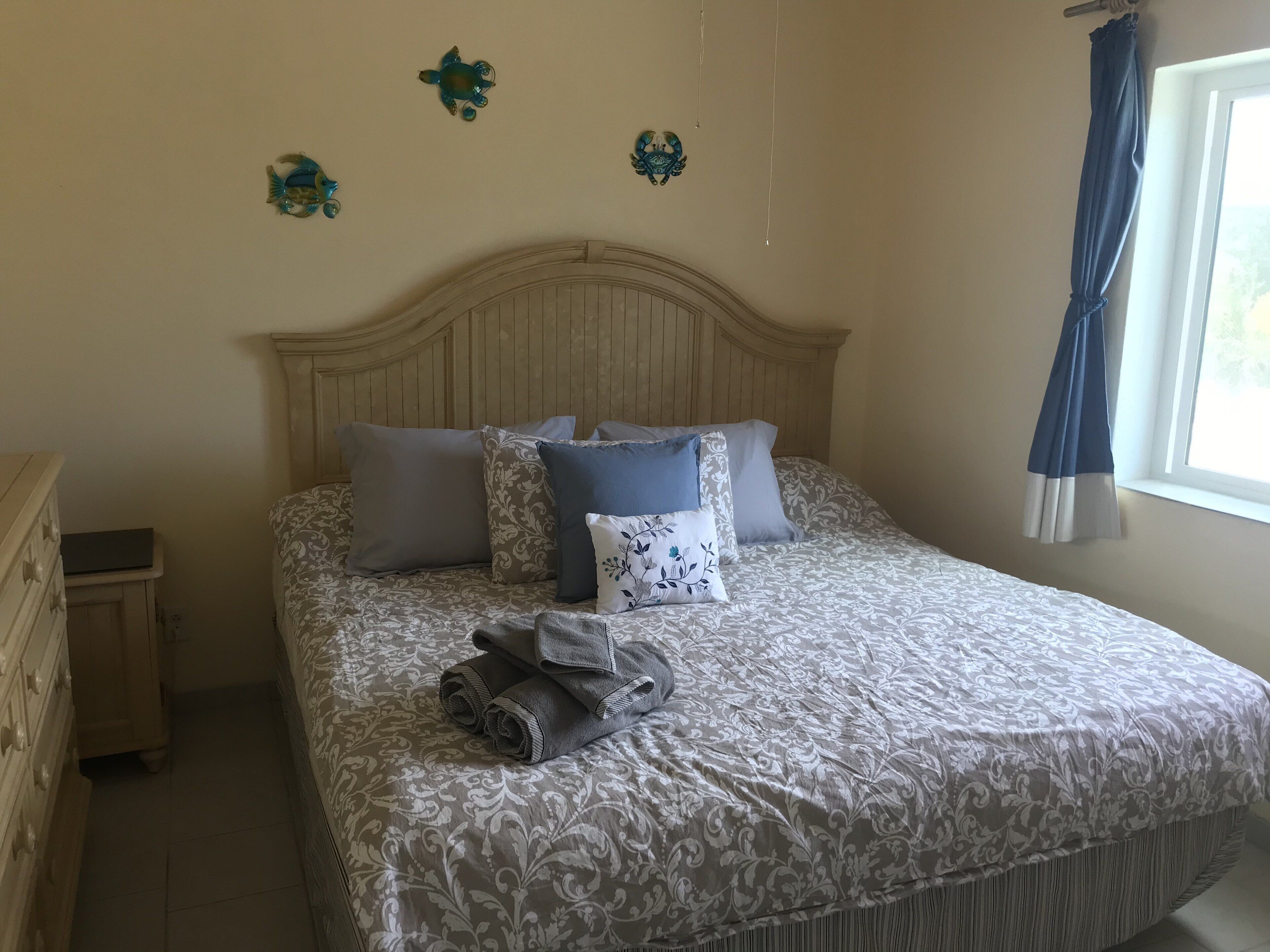 3 chambres, lit parapluie, Wi-Fi, draps fournis