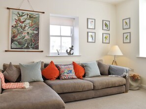 TV - 3 bedroom accommodation in Whitby (Whitby)