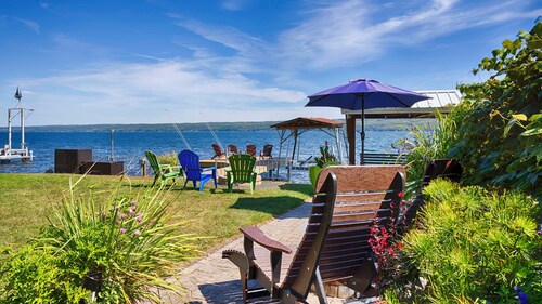 The Trottage: Modern 2 Bedroom Seneca Lake Home