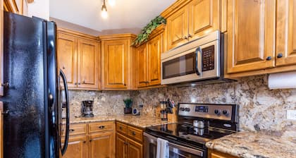 6BD/5Bath Luxury Home By Sandy Beach!🏖☀️