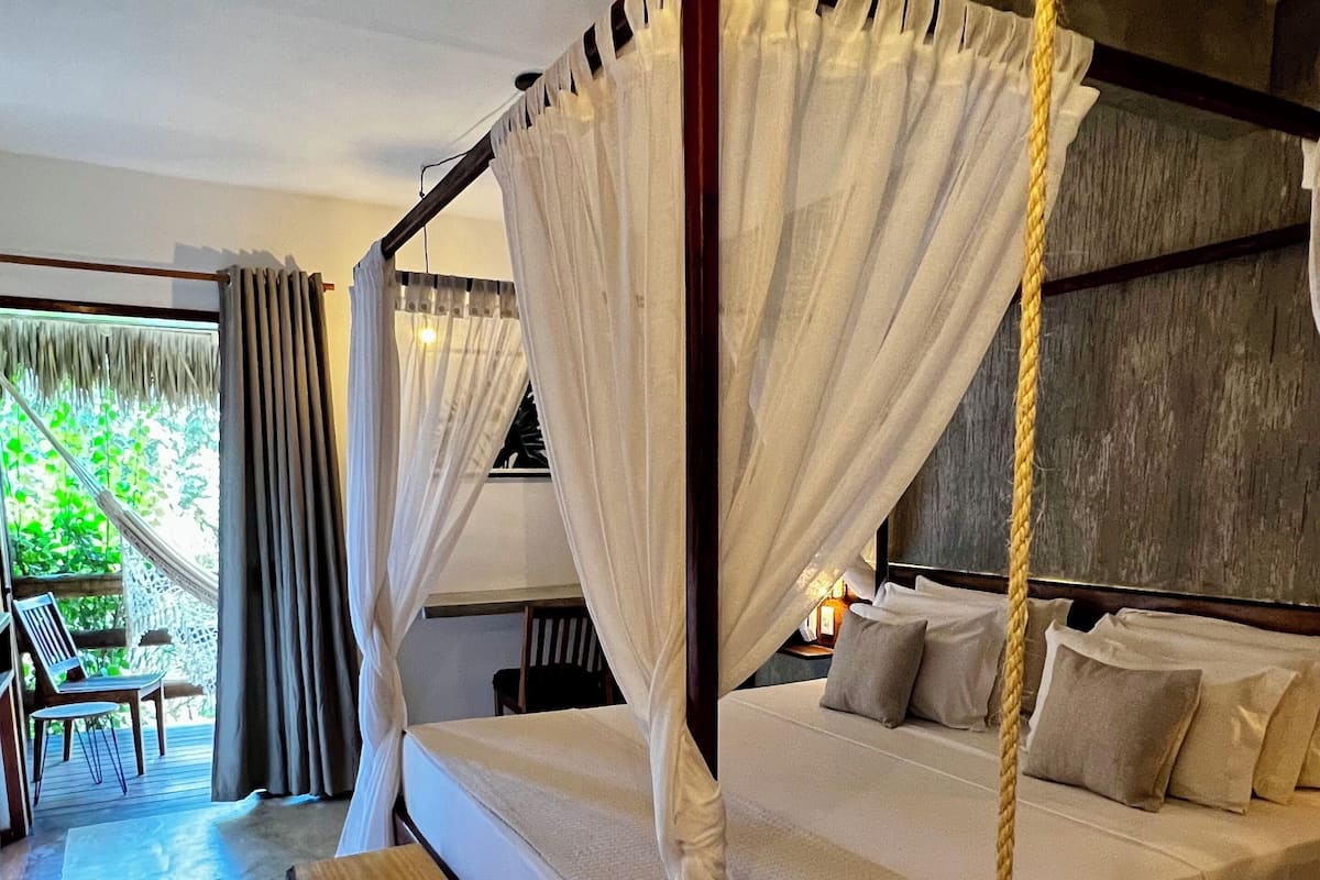 Ropa de cama de alta calidad y minibar