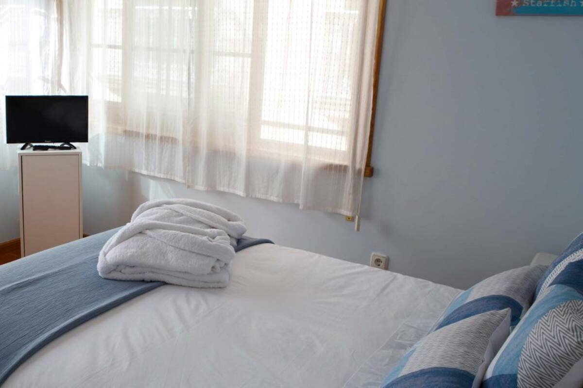 Standard Double Room, Ground Floor (w/external private bathroom) | Free cots/infant beds, free WiFi, bed sheets