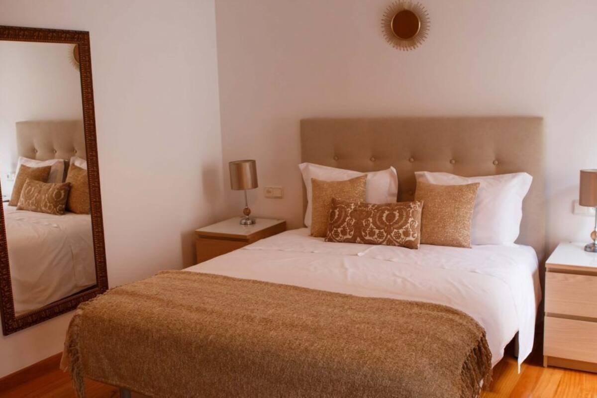 Superior kamer, 1 queensize bed, balkon | Gratis babybedden, gratis wifi, beddengoed