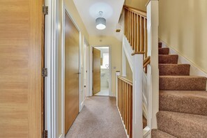 Exterior - London Heathrow Living Holywell Serviced Houses (Staines)