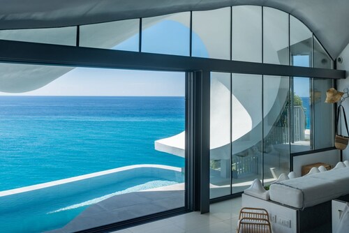 Maison sur la Falaise avec Piscine Chauffée