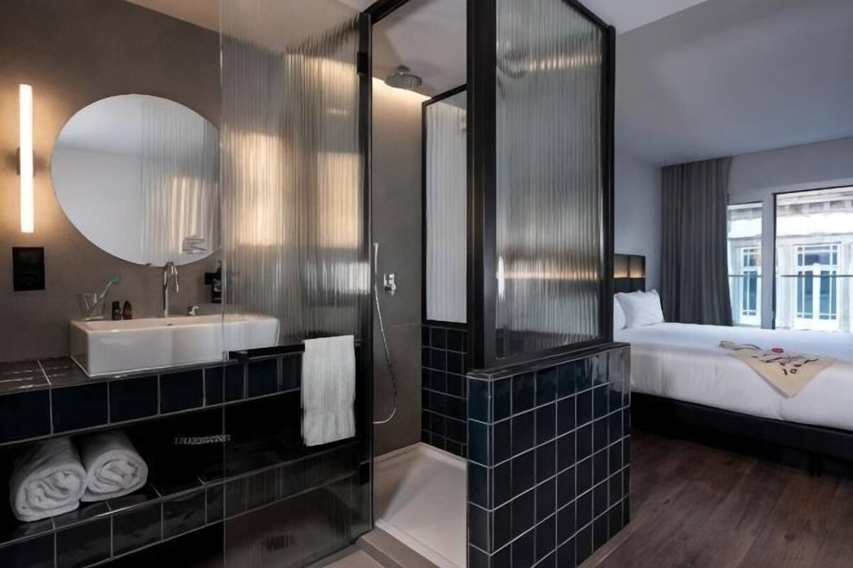 In-room safe, desk, blackout drapes, soundproofing