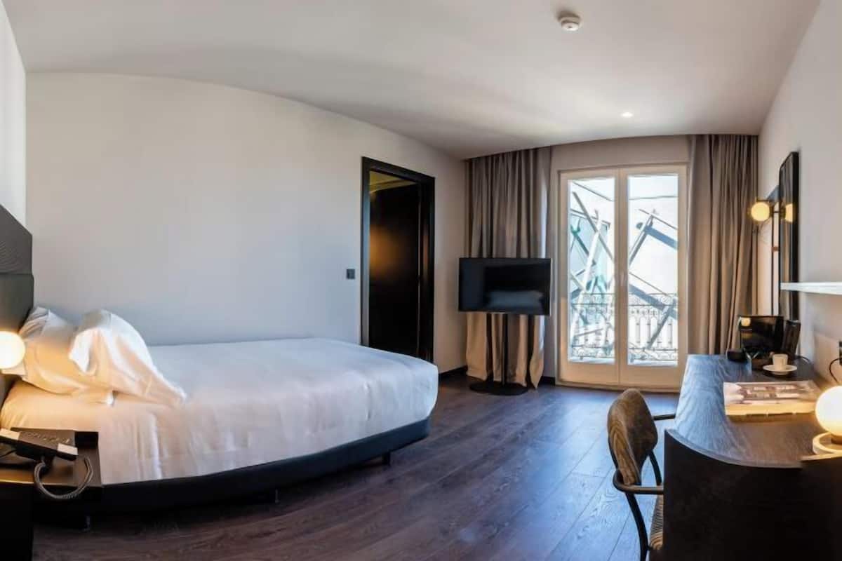 In-room safe, desk, blackout curtains, soundproofing