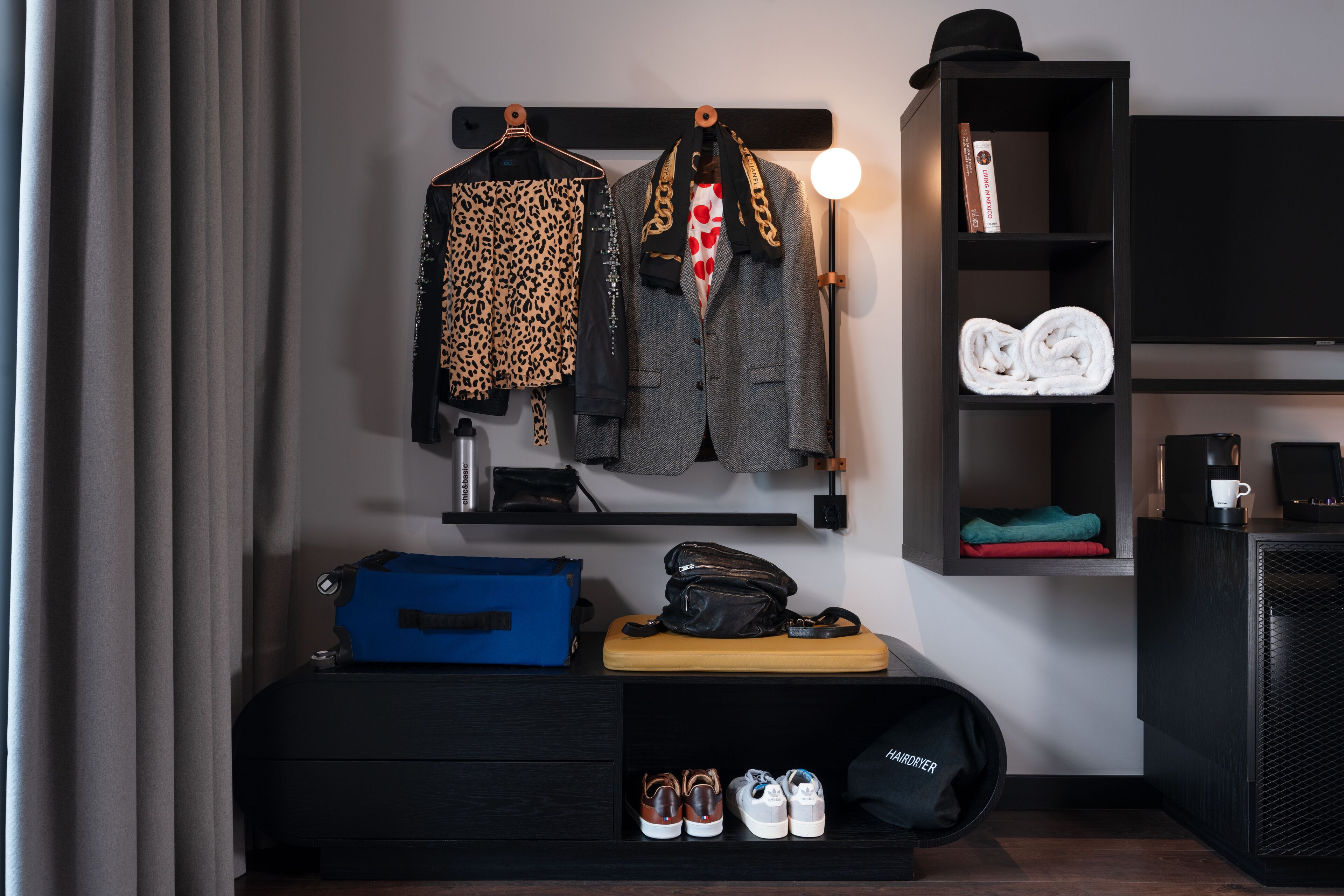 1 bedroom, in-room safe, desk, blackout curtains