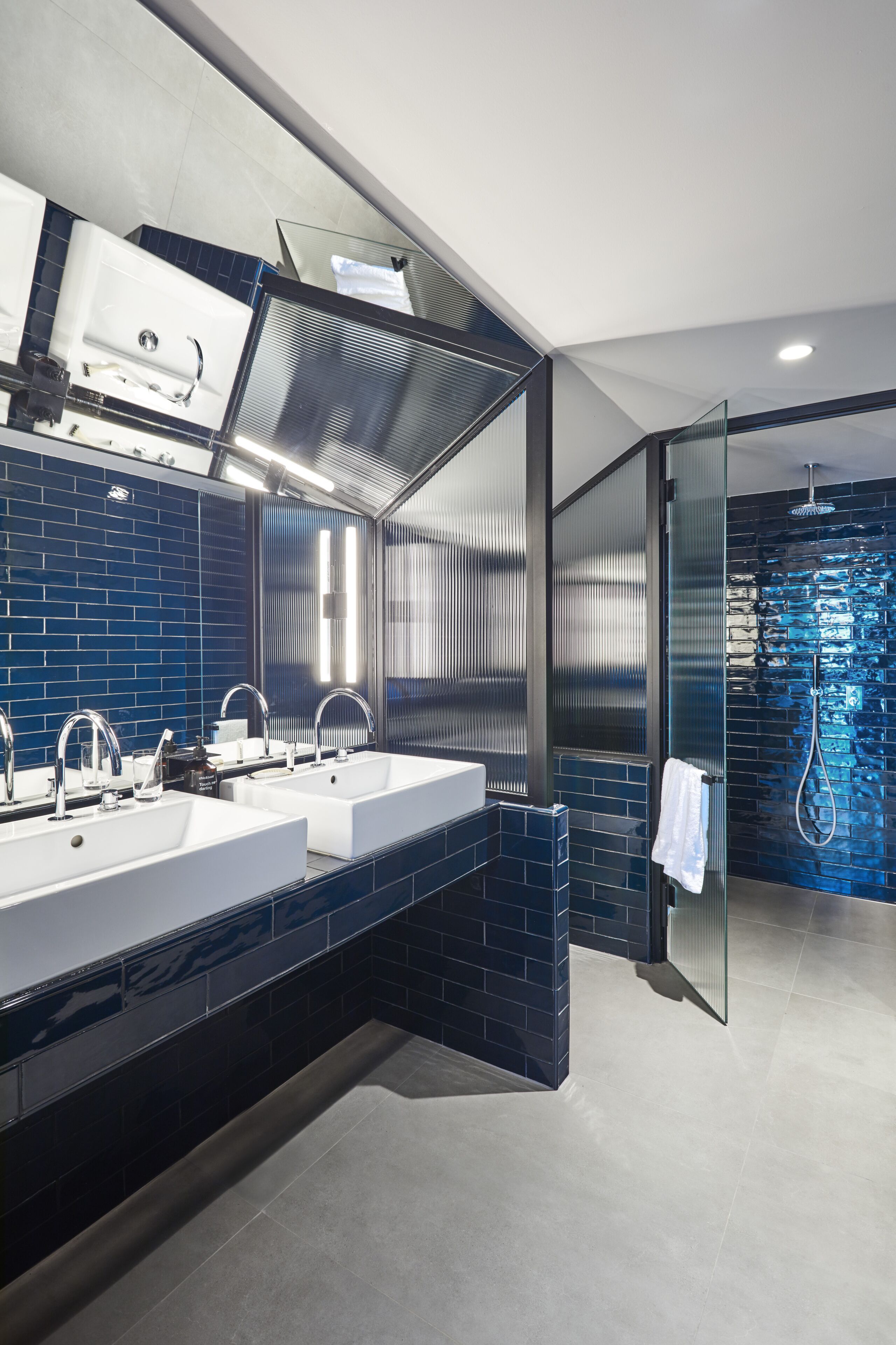 suite, balcony, city view | bathroom | shower, free toiletries, hair dryer, towels