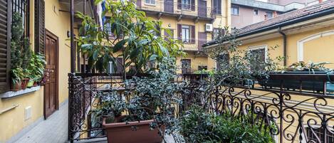 Apartment (1 Bedroom) | Interior