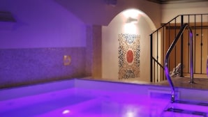 Bathtub spa indoor