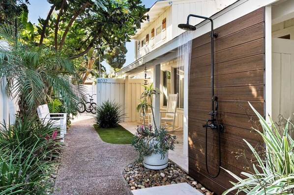 Property grounds - Beach Bungalow 4 with Private Outdoor Patio (San Diego)