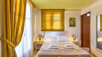 3 bedrooms, in-room safe, iron/ironing board, free WiFi