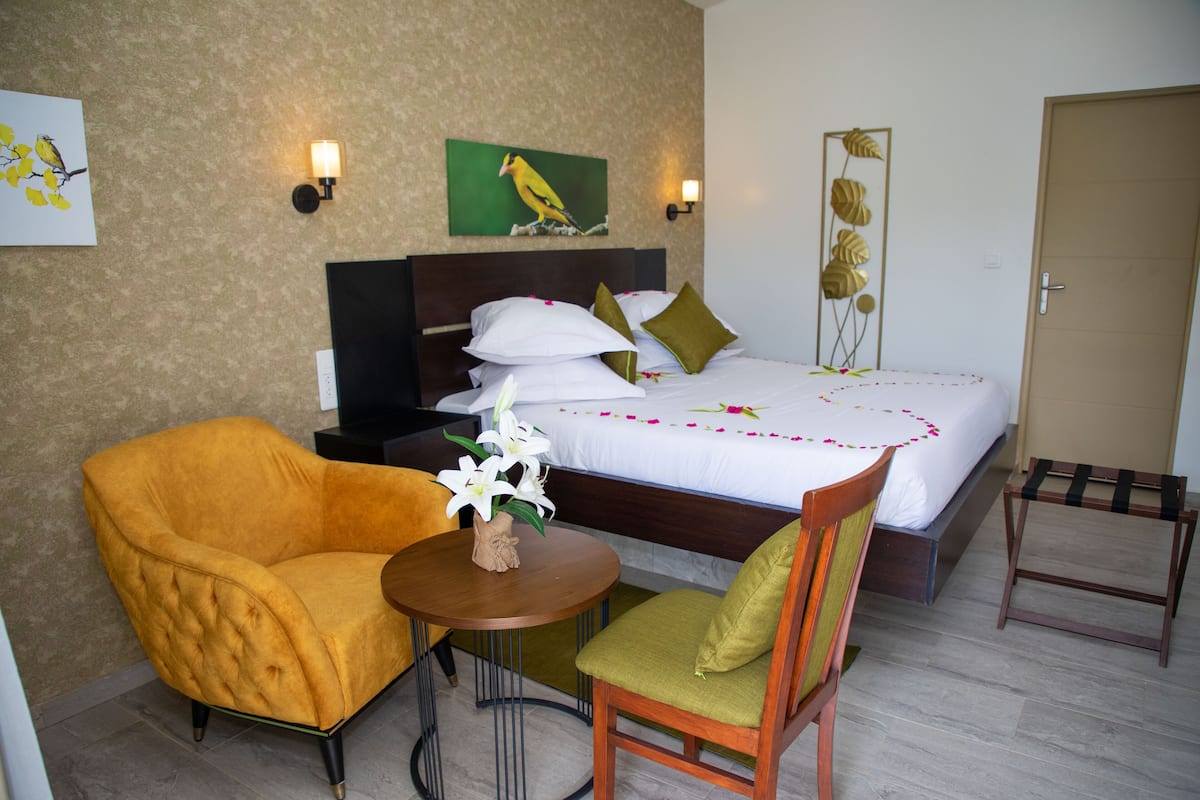 Premium bedding, pillow-top beds, free minibar, in-room safe