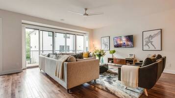 TV, stereo, offices