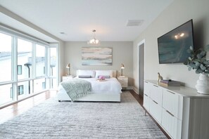 4 bedrooms, desk, iron/ironing board, travel crib