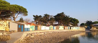 Angoulins - Belle Maison Avec Grand Jardin en Bord de mer