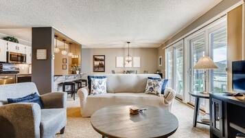 Smart TV, videojuegos, libros, estéreo